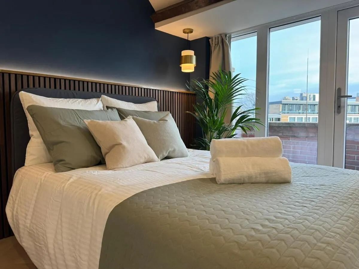 The Glamorous Chic Garden View Apart R4 La Haye Appartement